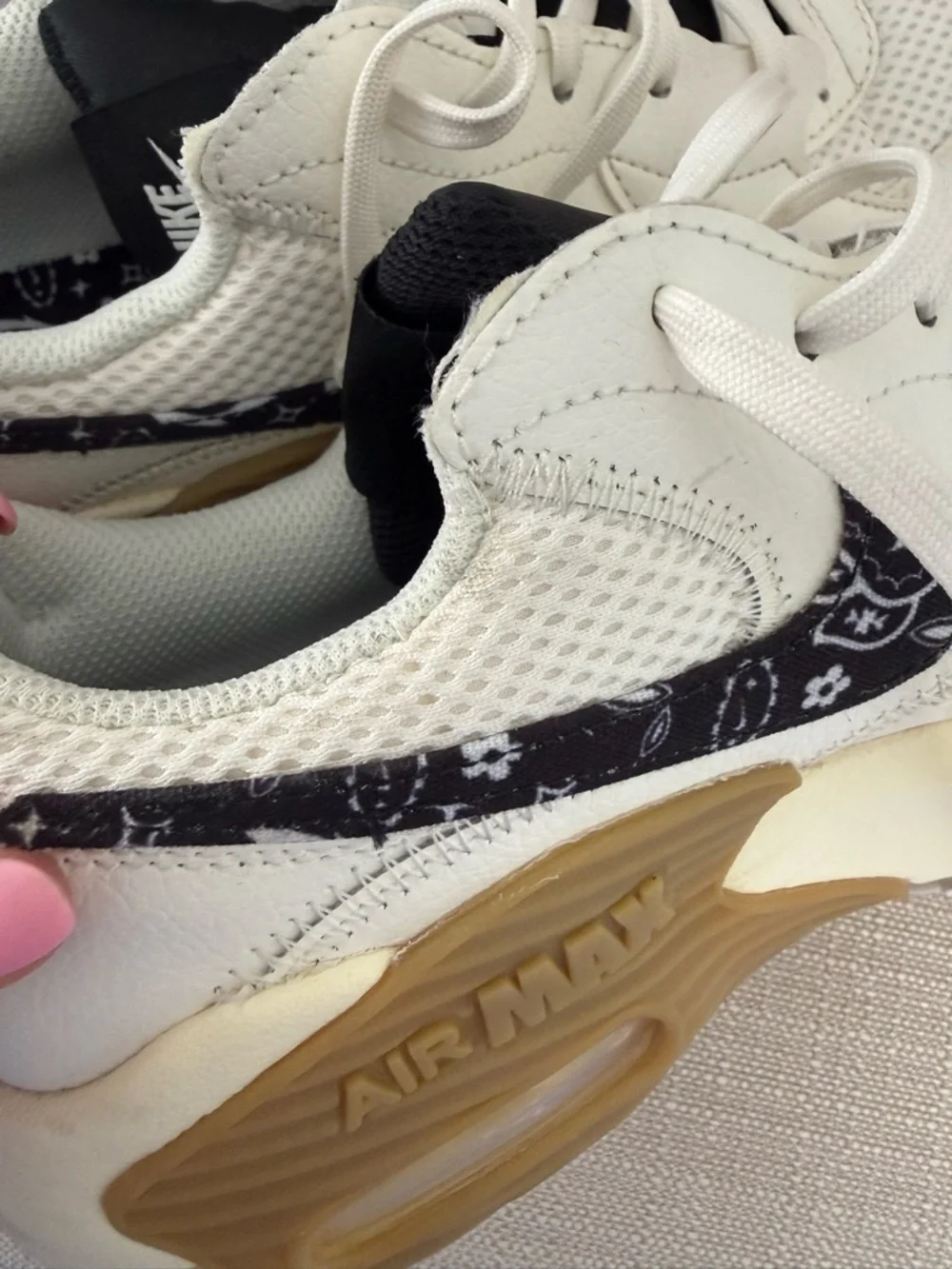 Nike Air Max Excee Sail Black Paisley Sneakers Women’s 8.5 White Gum Sole
